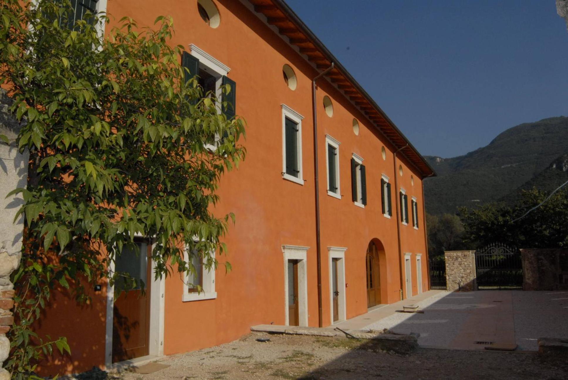 Agriturismo Al Palazzo Rivalta di Brentino Exteriör bild
