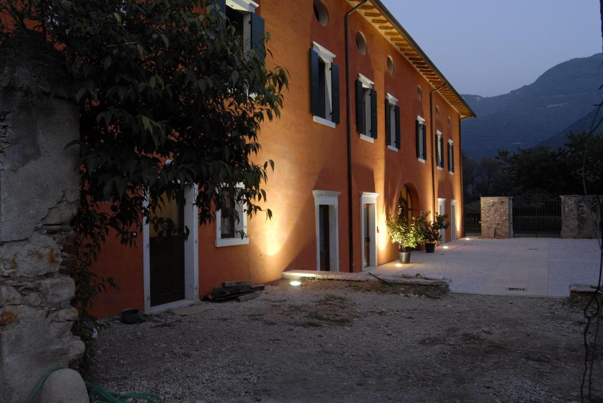 Agriturismo Al Palazzo Rivalta di Brentino Exteriör bild