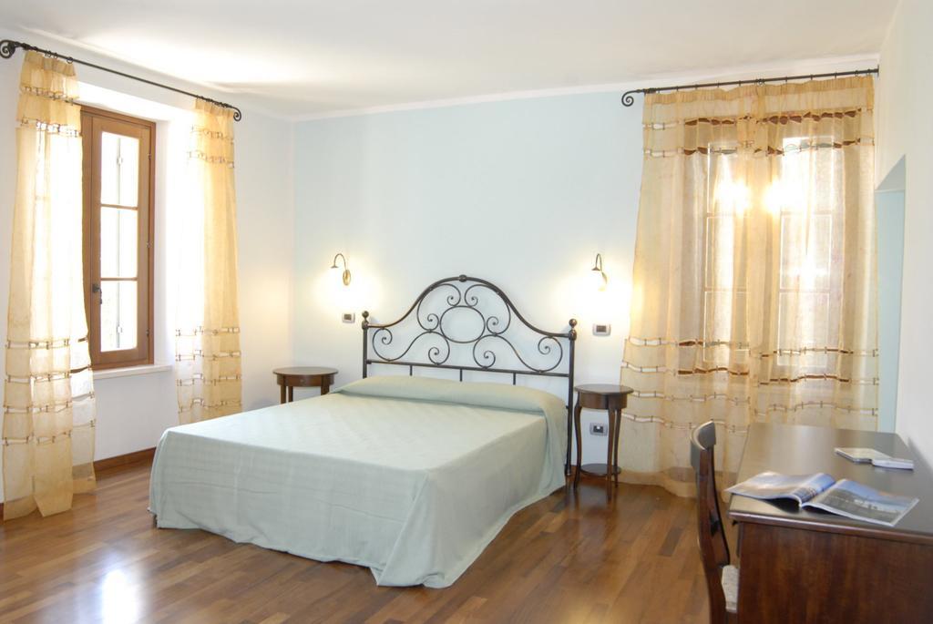 Agriturismo Al Palazzo Rivalta di Brentino Rum bild